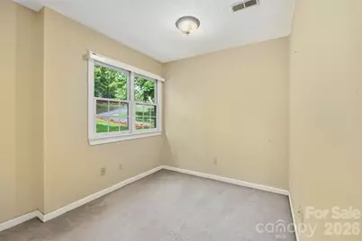 1227 Shirebourn None, Hickory, NC 28602 - Photo 32