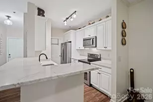 400 Vista Lake Dr, Candler, NC 28715 - Photo 6