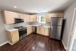 1322 Carolyn Dr, Charlotte, NC 28205 - Photo 2