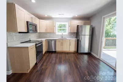 1322 Carolyn Drive, Charlotte, NC 28205 - Photo 6