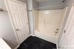 1322 Carolyn Dr, Charlotte, NC 28205 - Photo 24
