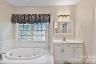 9111 Brocklehurst Ln, Charlotte, NC 28215 - Photo 24