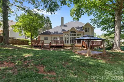9111 Brocklehurst Lane, Charlotte, NC 28215 - Photo 4