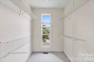 9111 Brocklehurst Ln, Charlotte, NC 28215 - Photo 26