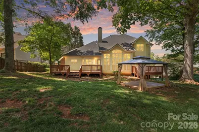 9111 Brocklehurst Lane, Charlotte, NC 28215 - Photo 4