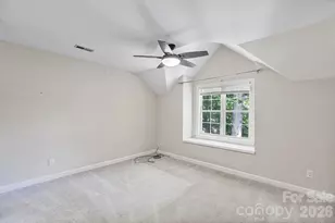 9111 Brocklehurst Ln, Charlotte, NC 28215 - Photo 30