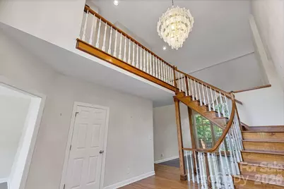 9111 Brocklehurst Lane, Charlotte, NC 28215 - Photo 10