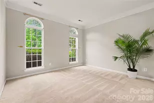 10312 Fairbourne Ct, Charlotte, NC 28269 - Photo 12