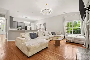 10312 Fairbourne Ct, Charlotte, NC 28269 - Photo 6