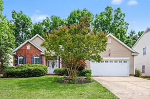 10312 Fairbourne Ct, Charlotte, NC 28269 - Photo 1