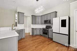 10312 Fairbourne Ct, Charlotte, NC 28269 - Photo 8