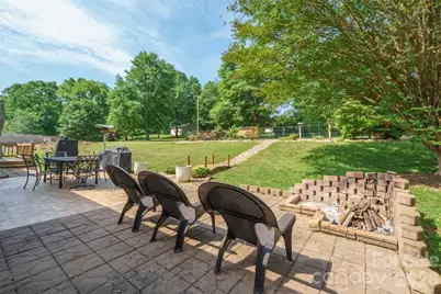 435 W Central Avenue, Mount Holly, NC 28120 - Photo 40