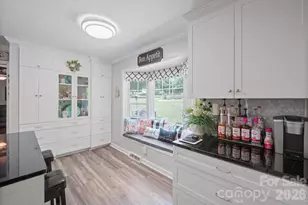 435 W Central Ave, Mount Holly, NC 28120 - Photo 12