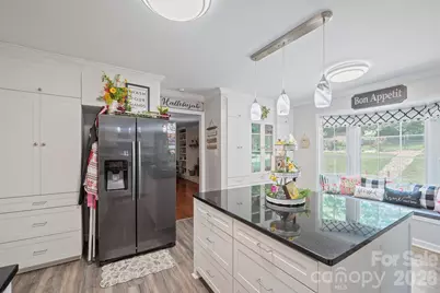 435 W Central Avenue, Mount Holly, NC 28120 - Photo 10