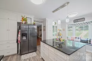 435 W Central Ave, Mount Holly, NC 28120 - Photo 10