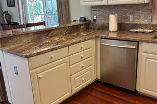 323 Swamp Fox Dr, Fort Mill, SC 29715 - Photo 10