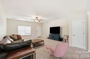 8619 Earthenware Dr, Charlotte, NC 28269 - Photo 10