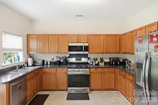 8619 Earthenware Dr, Charlotte, NC 28269 - Photo 16