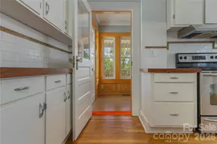 15 Walton St, Asheville, NC 28801 - Photo 8