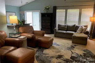 6909 Karnak Ct, Charlotte, NC 28216 - Photo 6