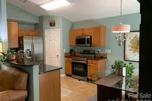 6909 Karnak Ct, Charlotte, NC 28216 - Photo 8