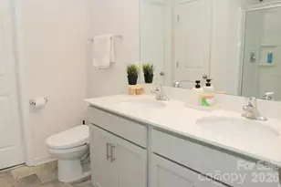 7121 Finnigan Rd, Charlotte, NC 28215 - Photo 18