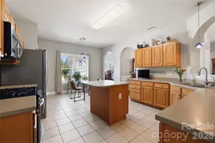 1008 Triple Crown Dr, Indian Trail, NC 28079 - Photo 10