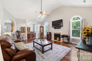 1008 Triple Crown Dr, Indian Trail, NC 28079 - Photo 4