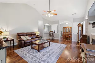 1008 Triple Crown Dr, Indian Trail, NC 28079 - Photo 4