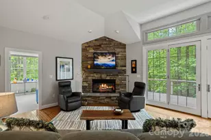 547 Pinnacle Peak Ln, Flat Rock, NC 28731 - Photo 10