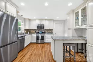 2310 Rocky Knoll Dr, Charlotte, NC 28210 - Photo 6
