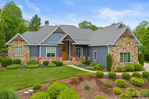 390 Shipman Pkwy, Flat Rock, NC 28731 - Photo 2