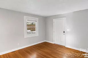 1712 Dunkirk Dr, Charlotte, NC 28203 - Photo 10
