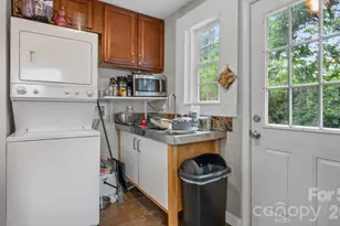 1712 Dunkirk Dr, Charlotte, NC 28203 - Photo 18