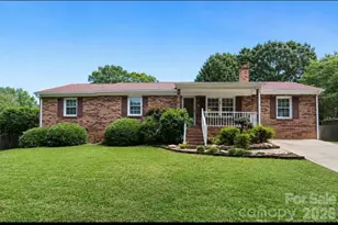 320 Amhurst Dr, Kings Mountain, NC 28086 - Photo 2