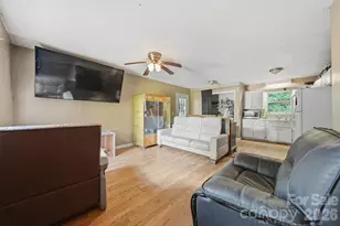 1006 Perkins Pl, Lenoir, NC 28645 - Photo 4