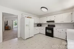 913 Pleasant Ridge Rd, Fort Mill, SC 29715 - Photo 10