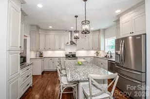 3211 Oakdale Rd, Charlotte, NC 28216 - Photo 14