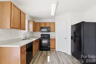 5623 Henderson Oaks Dr, Charlotte, NC 28269 - Photo 8