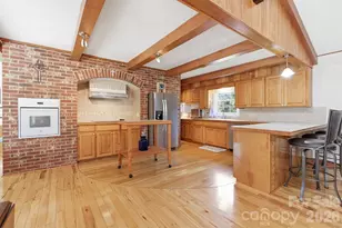 912 Briggs St NW, Valdese, NC 28690 - Photo 10