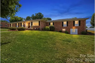 912 Briggs Street NW, Valdese, NC 28690 - Photo 2