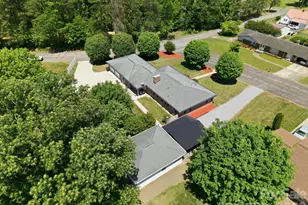 912 Briggs St NW, Valdese, NC 28690 - Photo 4