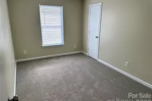 3042 Meadow Knoll Dr, Charlotte, NC 28269 - Photo 18