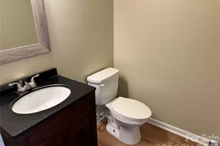 3042 Meadow Knoll Dr, Charlotte, NC 28269 - Photo 10
