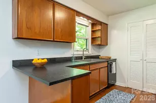 34 Goldmont St, Black Mountain, NC 28711 - Photo 12