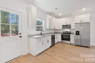 1026 Walnut St, Albemarle, NC 28001 - Photo 6