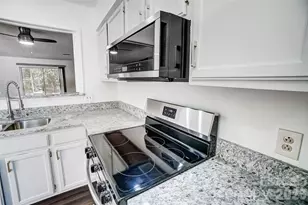 3109 Heathstead Place, Charlotte, NC 28210 - Photo 10
