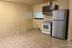 4101 Foxford Pl, Charlotte, NC 28215 - Photo 10