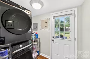 5907 Bluebonnet Rd, Charlotte, NC 28212 - Photo 32