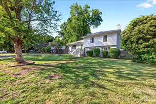 5907 Bluebonnet Rd, Charlotte, NC 28212 - Photo 2